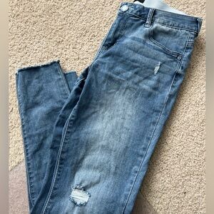Mac & Me Distressed Skinny Jeans